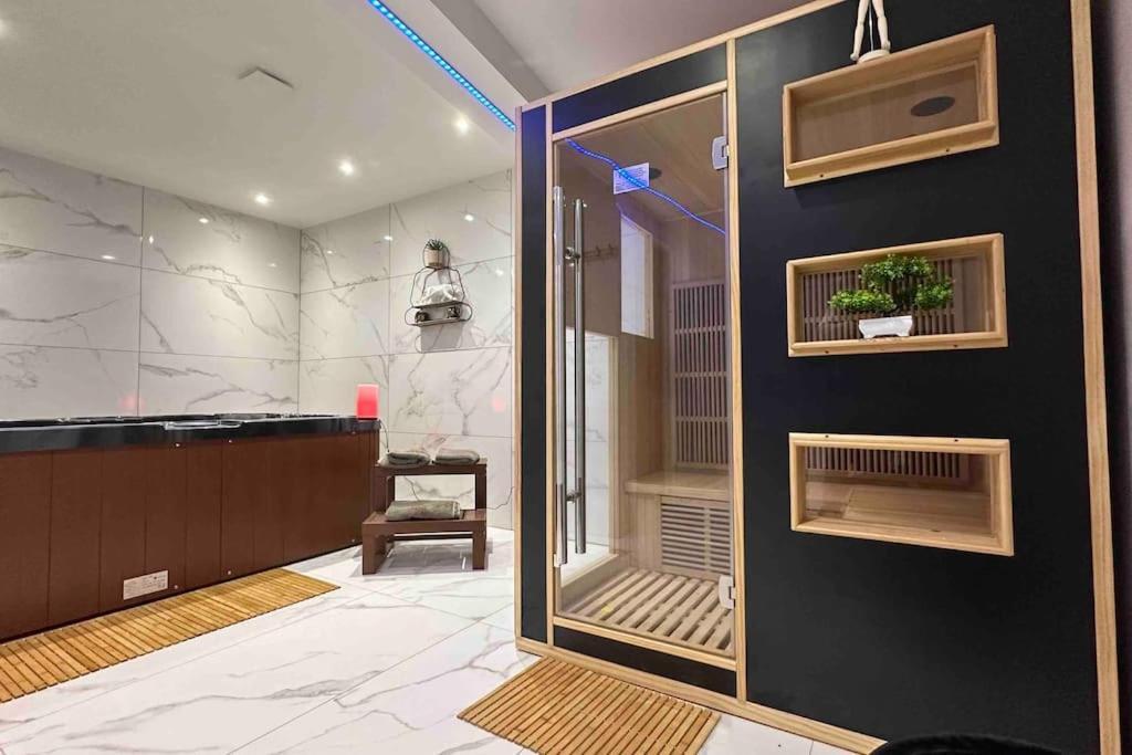Spacieuse Sauna Billiard Netflix * Strasburgo